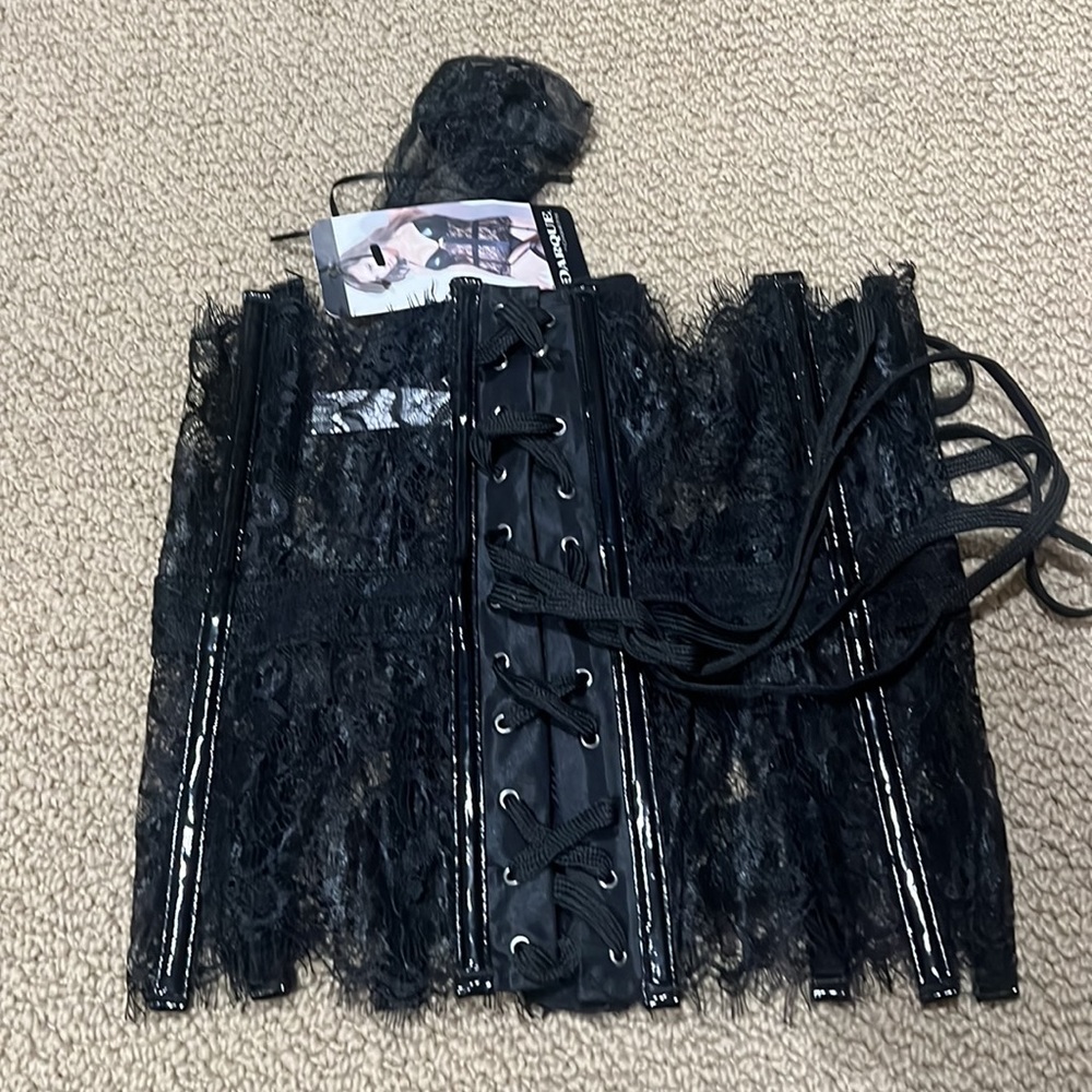 New with tags Darque by coquette corset cincher for waist - Picture 3 of 4